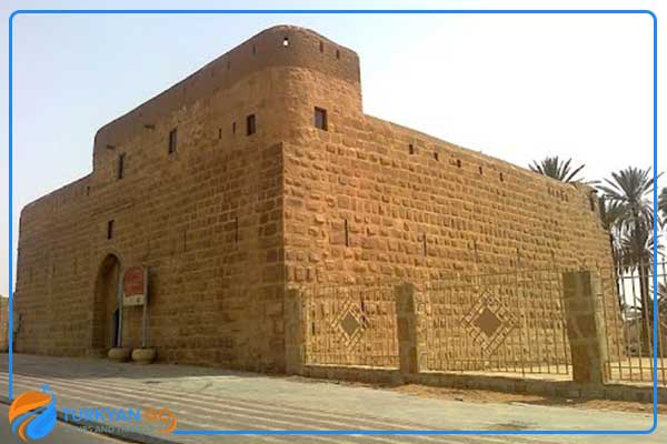 قلعة تبوك الإسلامية وعين السكر